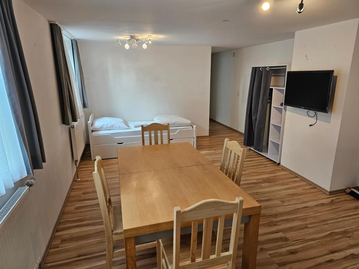 B76, Lauterach, Vorarlberg Apartments Extérieur photo