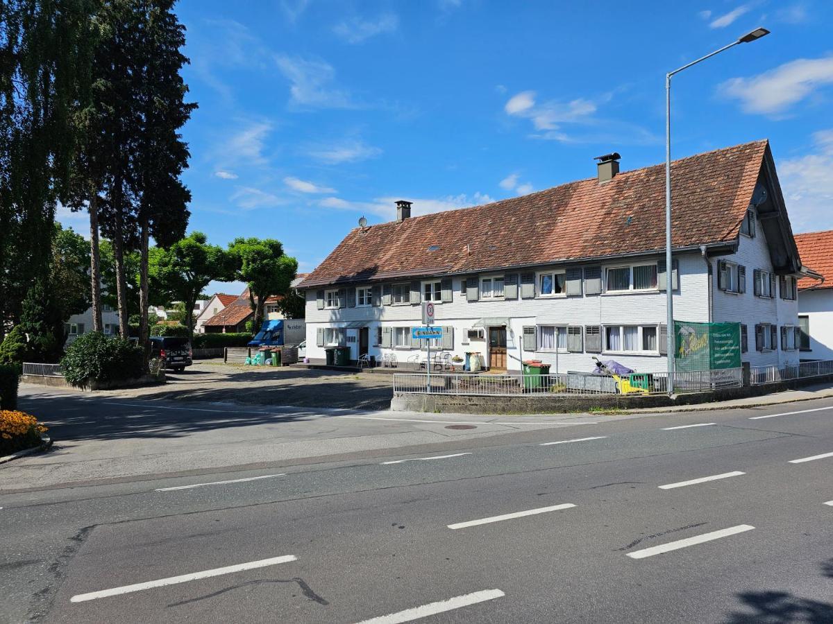B76, Lauterach, Vorarlberg Apartments Extérieur photo
