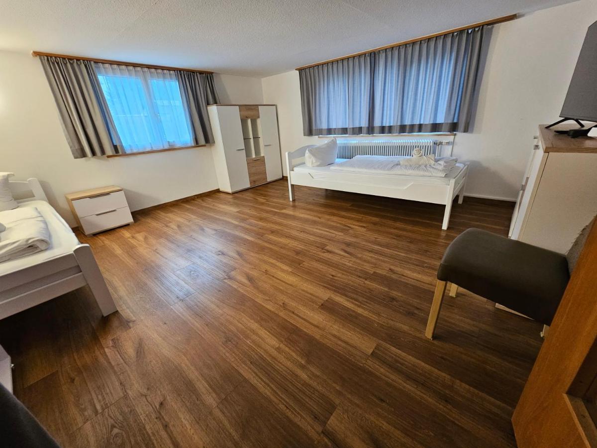 B76, Lauterach, Vorarlberg Apartments Extérieur photo