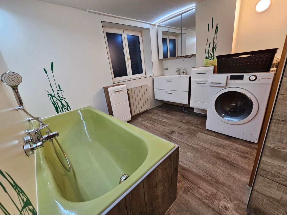 B76, Lauterach, Vorarlberg Apartments Extérieur photo